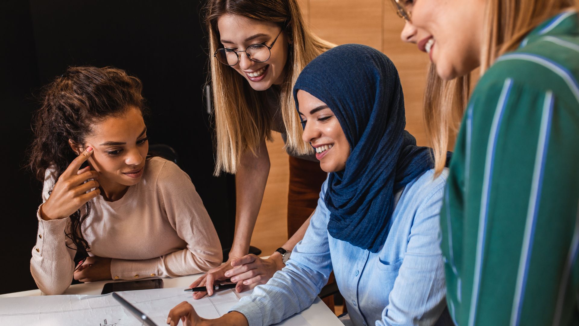 10 Ways Multicultural Entrepreneurs Can Keep Customers Coming Back For Life In 2024